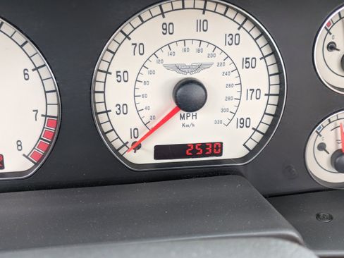 Used 2003 Aston Martin DB7 Vantage RWD image 25
