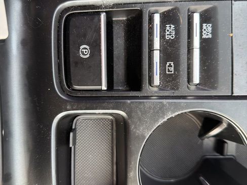 Used 2025 Hyundai Sonata SE FWD image 21
