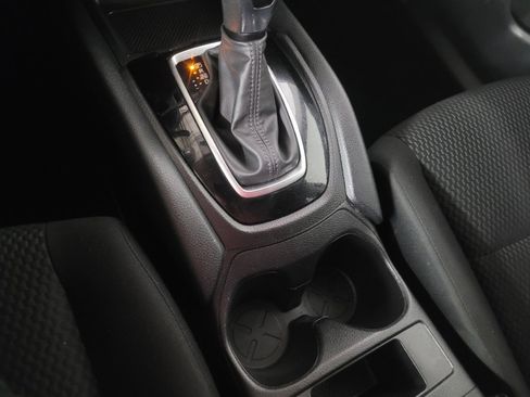 Used 2019 Nissan Rogue Sport S image 26