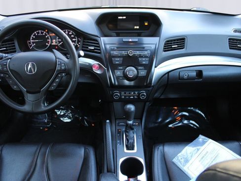 Used 2019 Acura ILX image 2