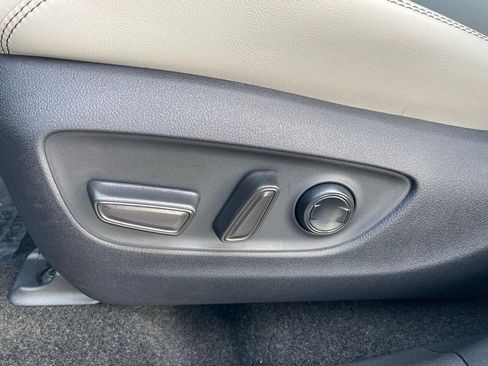 Certified 2025 Toyota RAV4 Limited FWD image 14