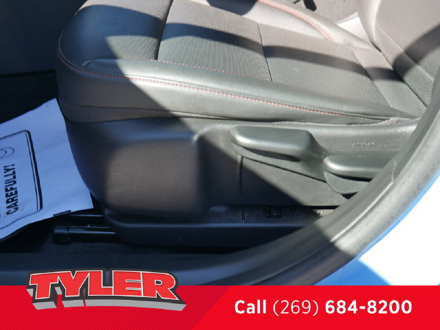Used 2024 Chevrolet Trax RS w/ Sunroof Package FWD image 23