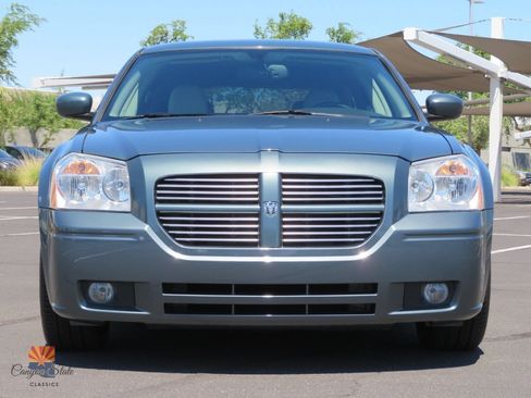 Used 2005 Dodge Magnum R/T w/ Convenience Group II RWD image 37