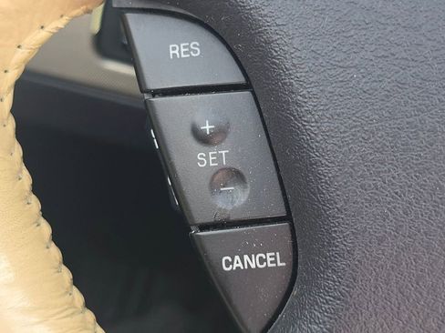 Used 2005 Ford Thunderbird RWD image 27
