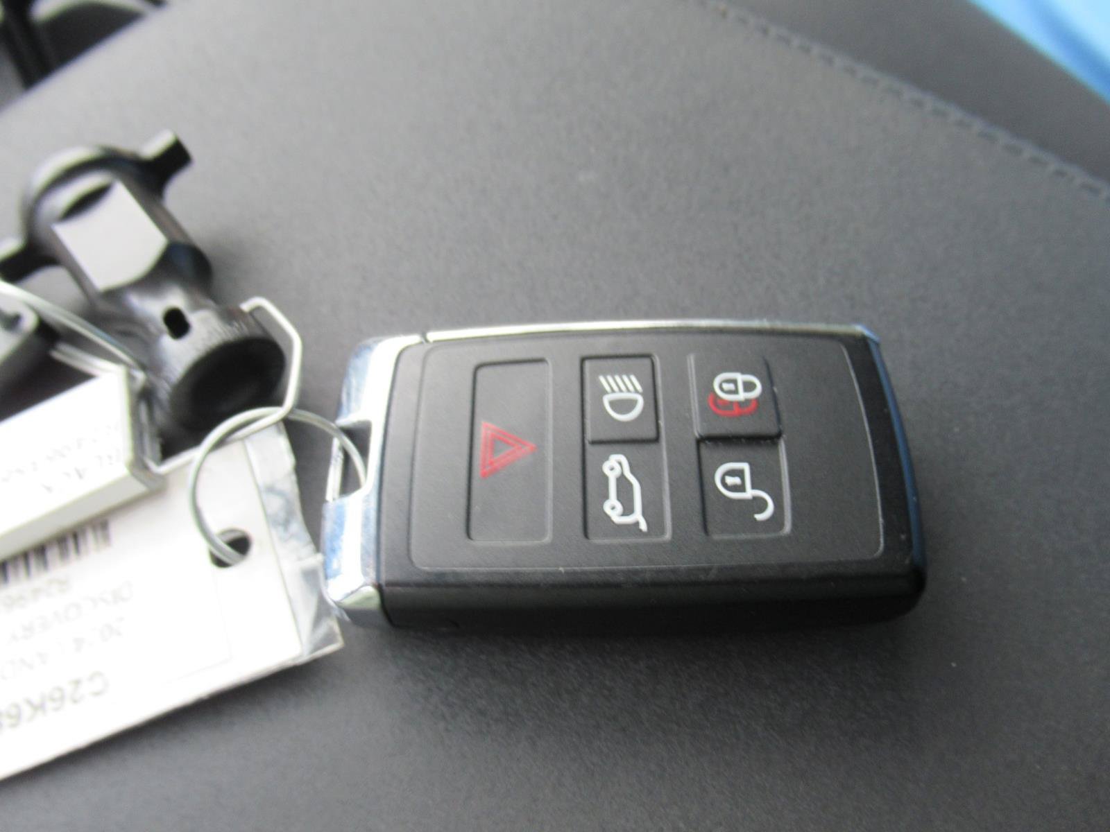 Used 2024 Land Rover Discovery S AWD/4WD image 29