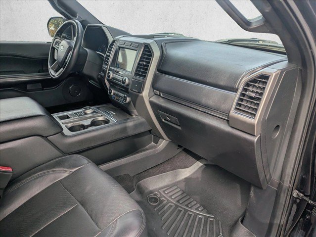 Used 2018 Ford Expedition XLT w/ Equipment Group 202A RWD image 19