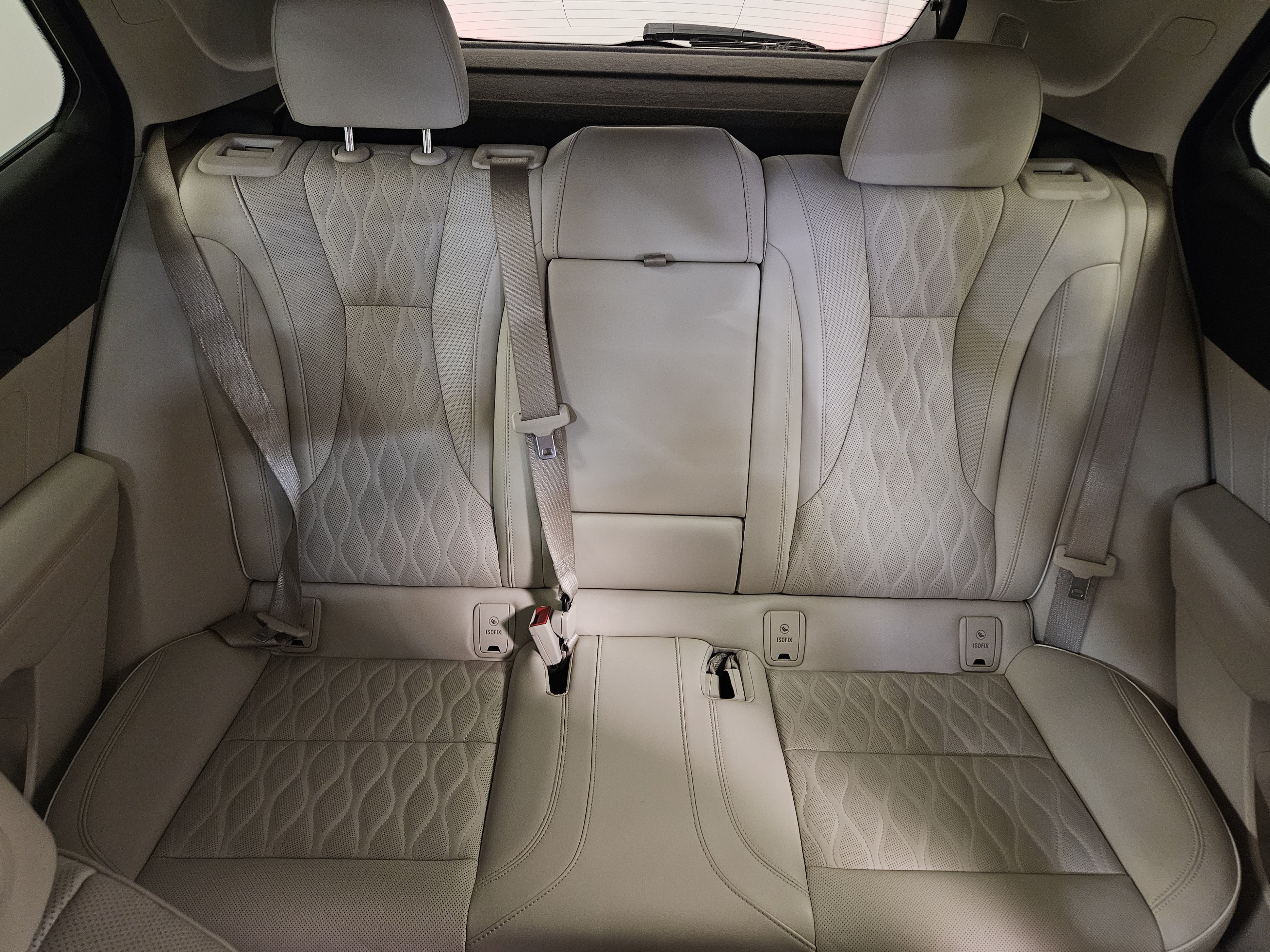 Used 2023 Buick Envision Avenir AWD/4WD image 41