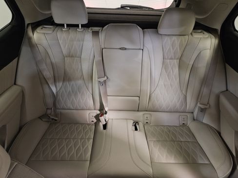Used 2023 Buick Envision Avenir AWD/4WD image 41