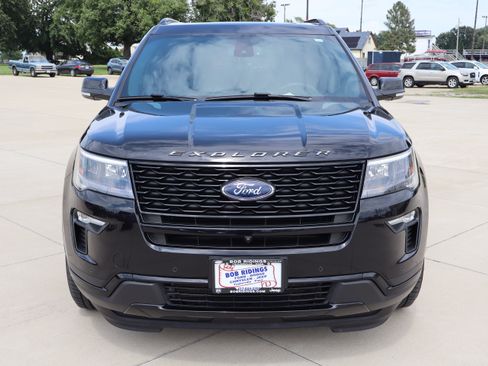 Used 2019 Ford Explorer Sport w/ Equipment Group 401A AWD/4WD image 2