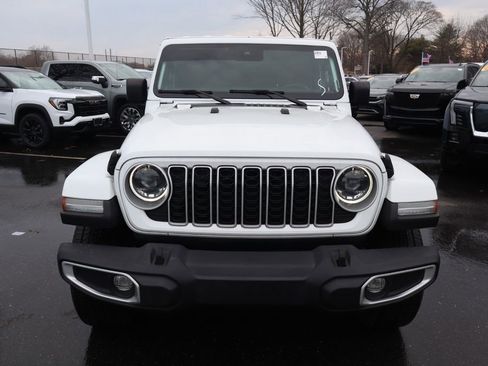 Used 2024 Jeep Wrangler Unlimited Sahara AWD/4WD image 3