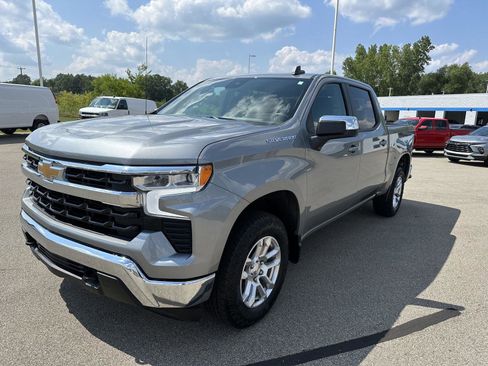 Used 2024 Chevrolet Silverado 1500 LT image 11
