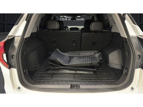 Used 2021 GMC Terrain SLT w/ Infotainment Package II FWD image 27