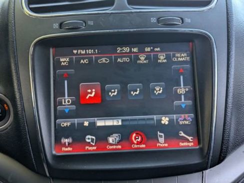 Used 2020 Dodge Journey Crossroad FWD image 32