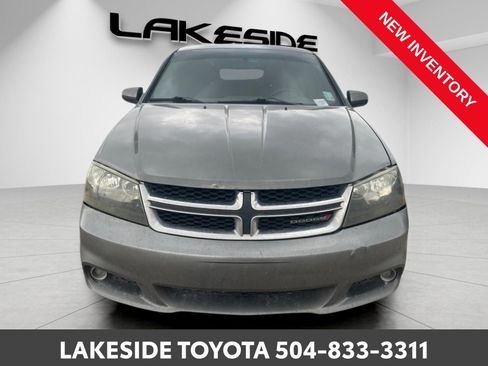 Used 2013 Dodge Avenger SXT image 9