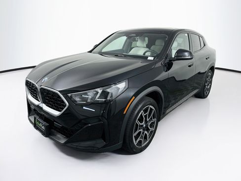 Used 2026 BMW X2 xDrive28i AWD/4WD image 3