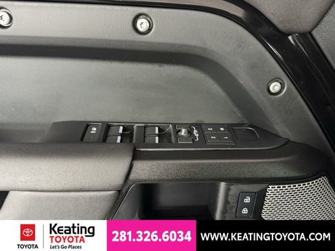 Used 2024 Land Rover Defender 130 Outbound AWD/4WD image 12