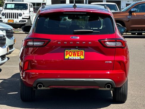 Used 2023 Ford Escape ST-Line w/ Tech Pack #1 AWD/4WD image 5