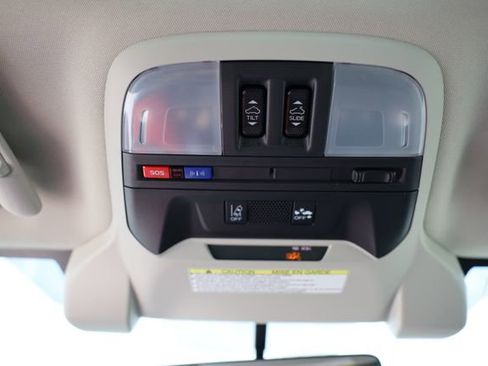 Used 2017 Subaru Impreza 2.0i Limited w/ Moonroof/BSD & Rcta/Eyesight image 42