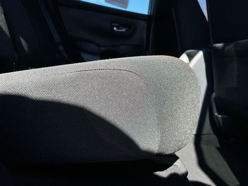 Certified 2025 Honda HR-V Sport image 33