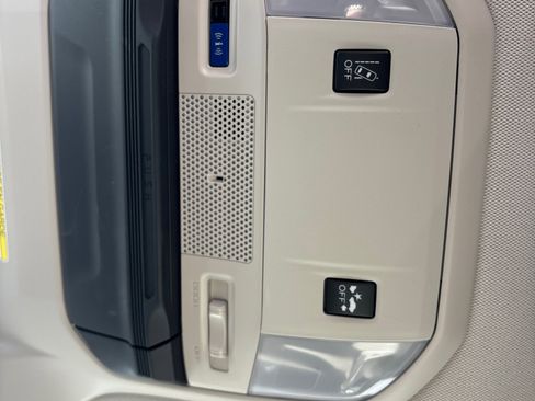 Certified 2022 Subaru Ascent Limited image 29