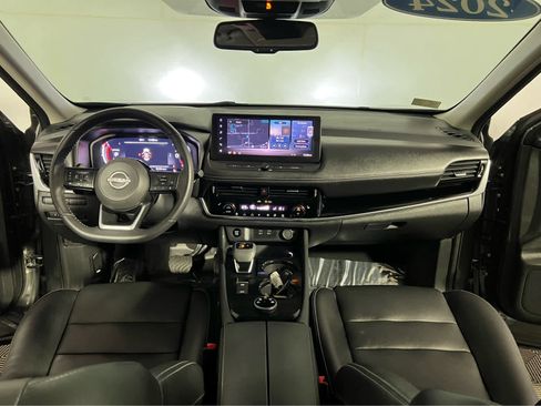 Certified 2024 Nissan Rogue SL w/ SL Premium Package image 9