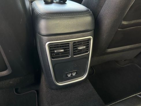 Used 2022 Chrysler 300 Touring L image 20