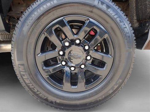 Used 2019 Chevrolet Silverado 2500 LT w/ Midnight Edition AWD/4WD image 7