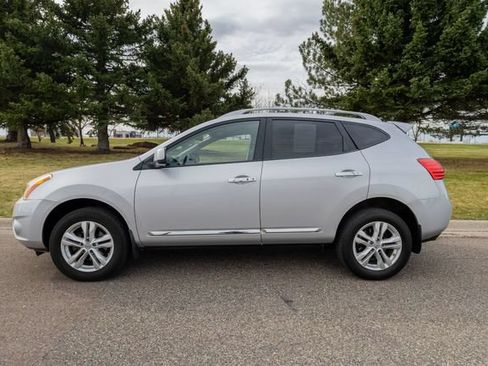Used 2012 Nissan Rogue SV FWD image 8