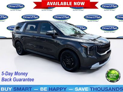 Used 2025 Kia Carnival