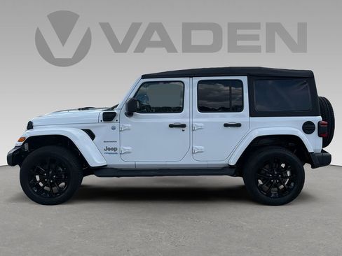 Used 2022 Jeep Wrangler Unlimited Sahara image 6