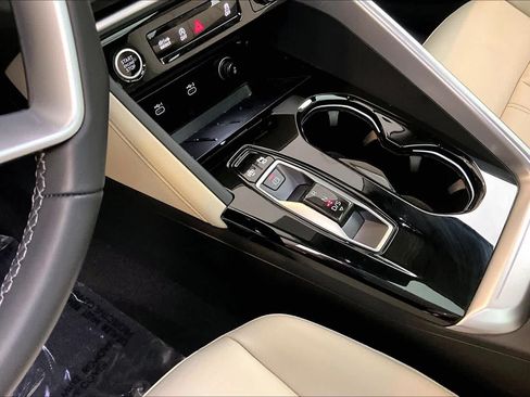 Used 2025 Audi Q5 Premium Plus w/ Premium Plus AWD/4WD image 17