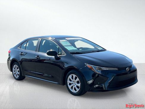 Certified 2024 Toyota Corolla LE FWD image 9