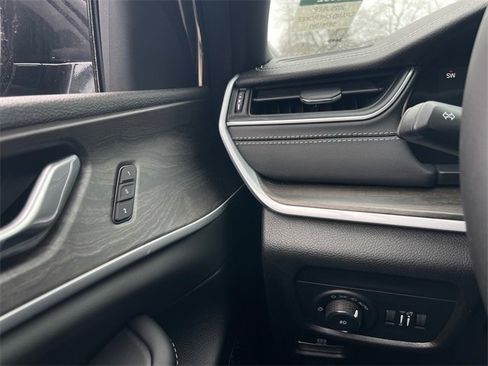 New 2025 Jeep Grand Cherokee L Limited image 20