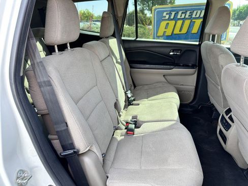 Used 2017 Honda Pilot EX image 16