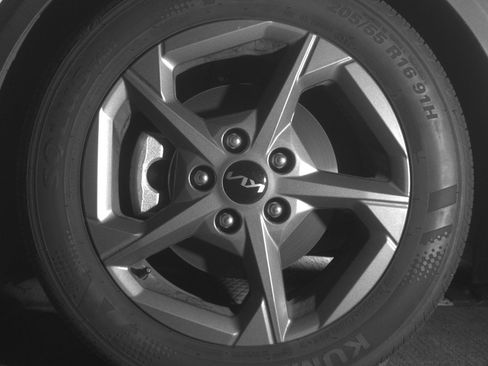 Used 2025 Kia K4 LXS image 12