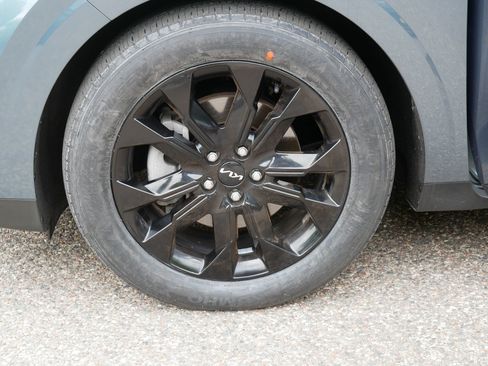 Used 2024 Kia Carnival SX FWD image 15