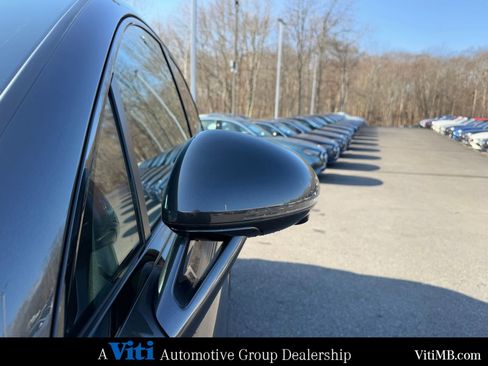 Used 2024 Porsche Macan S image 11