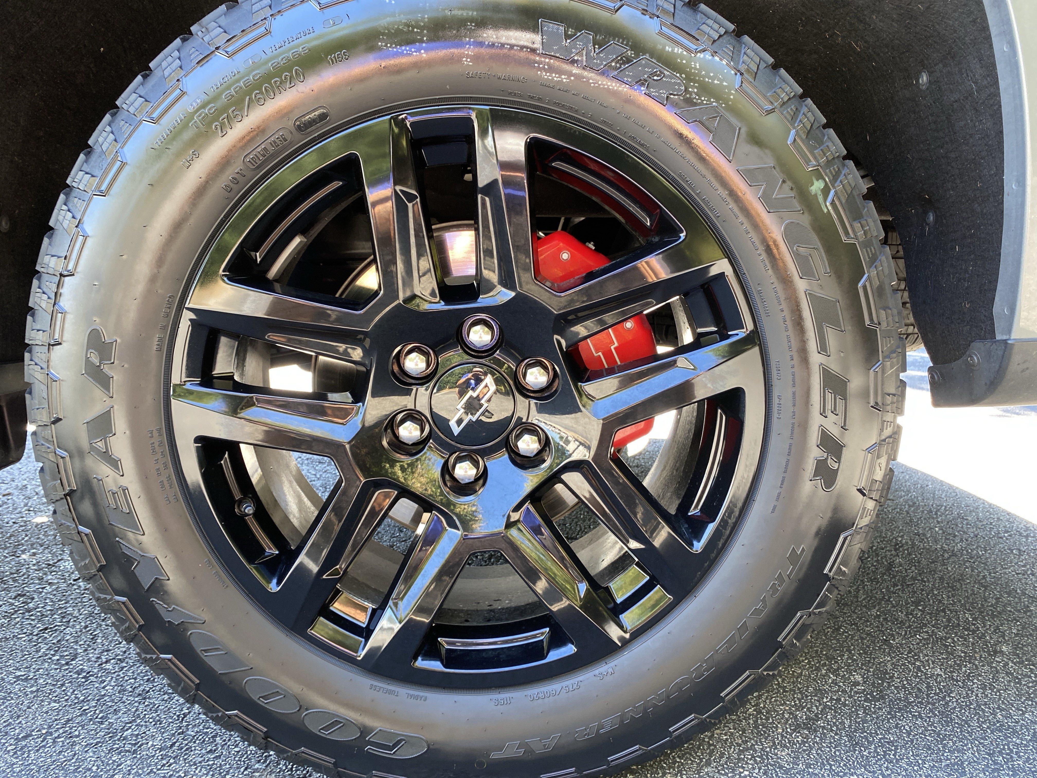 Used 2024 Chevrolet Silverado 1500 LT w/ Convenience Package II RWD image 16