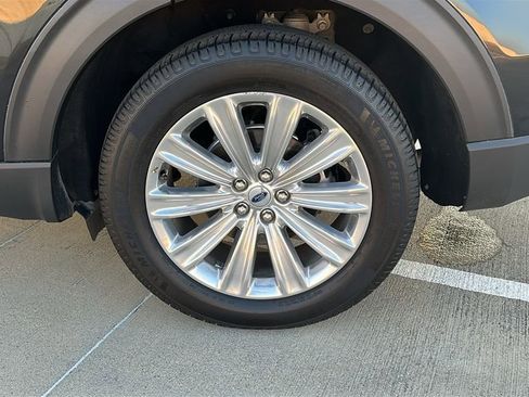 Used 2024 Ford Explorer Limited w/ Equipment Group 301A image 18