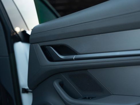 Used 2022 Porsche Taycan Turbo S image 77