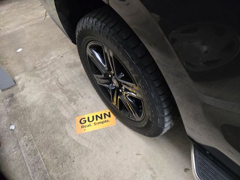 Used 2020 Ford Expedition XLT w/ Equipment Group 202A image 8