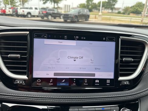 New 2026 Chrysler Pacifica Select image 71