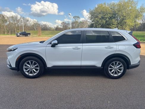 Used 2024 Honda CR-V EX image 3
