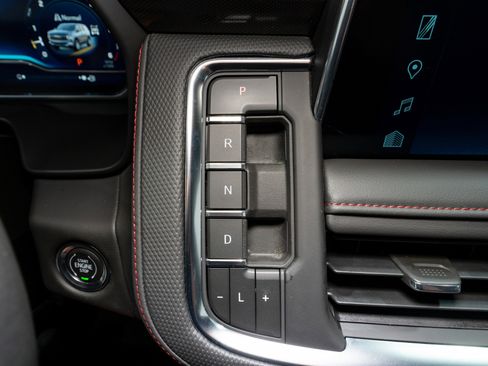 Used 2023 Chevrolet Tahoe RST image 19