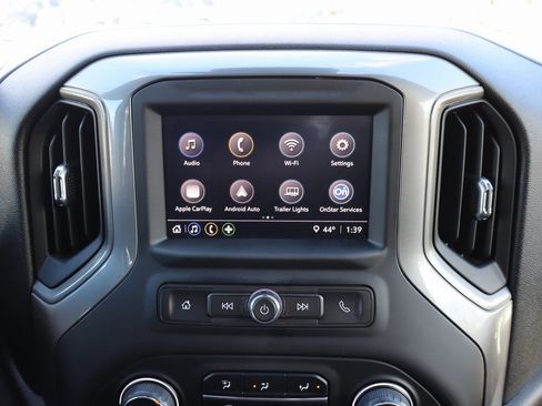 Used 2024 Chevrolet Silverado 2500 Custom w/ Custom Value Package image 9