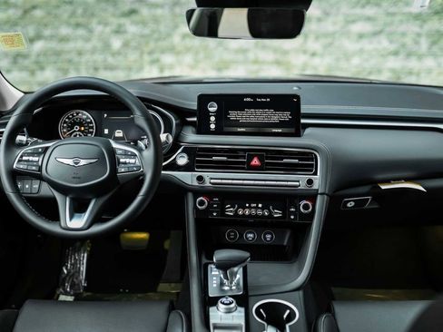 New 2026 Genesis G70 2.5T image 11