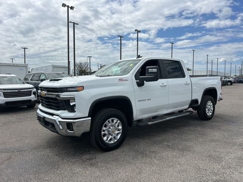 Used 2025 Chevrolet Silverado 2500 LT AWD/4WD image 7