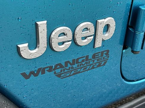 Used 2020 Jeep Wrangler Unlimited Sport S AWD/4WD image 11