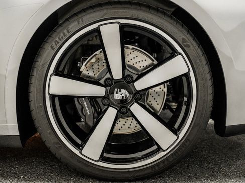 Used 2025 Porsche 911 Carrera image 10