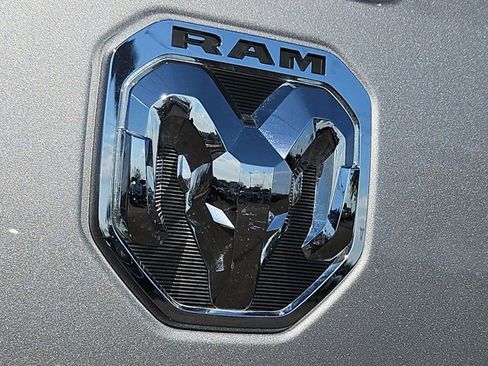Used 2019 RAM 1500 Laramie RWD image 29